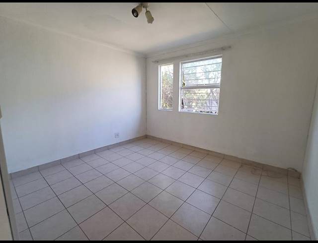 2 BEDROOM TOWNHOUSE FOR SALE IN RIDGEWAY